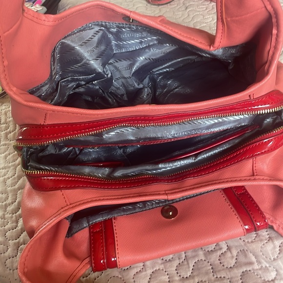 Vera Wang purse - Picture 3 of 6